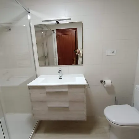 Con Jardín Privado Cerca Playa Usil - Mogro