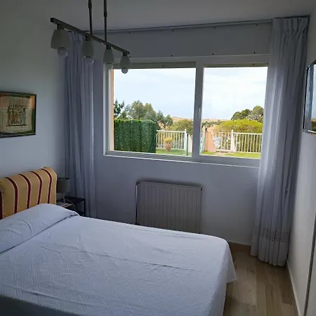 Con Jardin Privado Cerca Playa Usil - Mogro Appartement