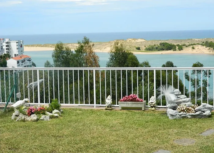 Con Jardin Privado Cerca Playa Usil - Mogro Apartmán *