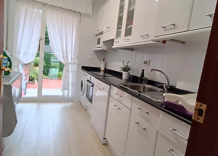 Con Jardin Privado Cerca Playa Usil - Mogro *