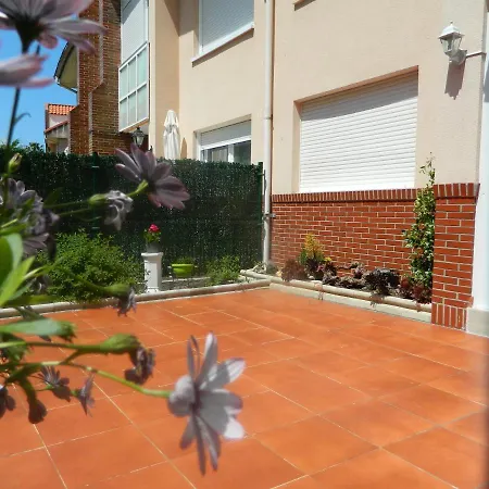 Con Jardin Privado Cerca Playa Usil - Mogro Apartman *